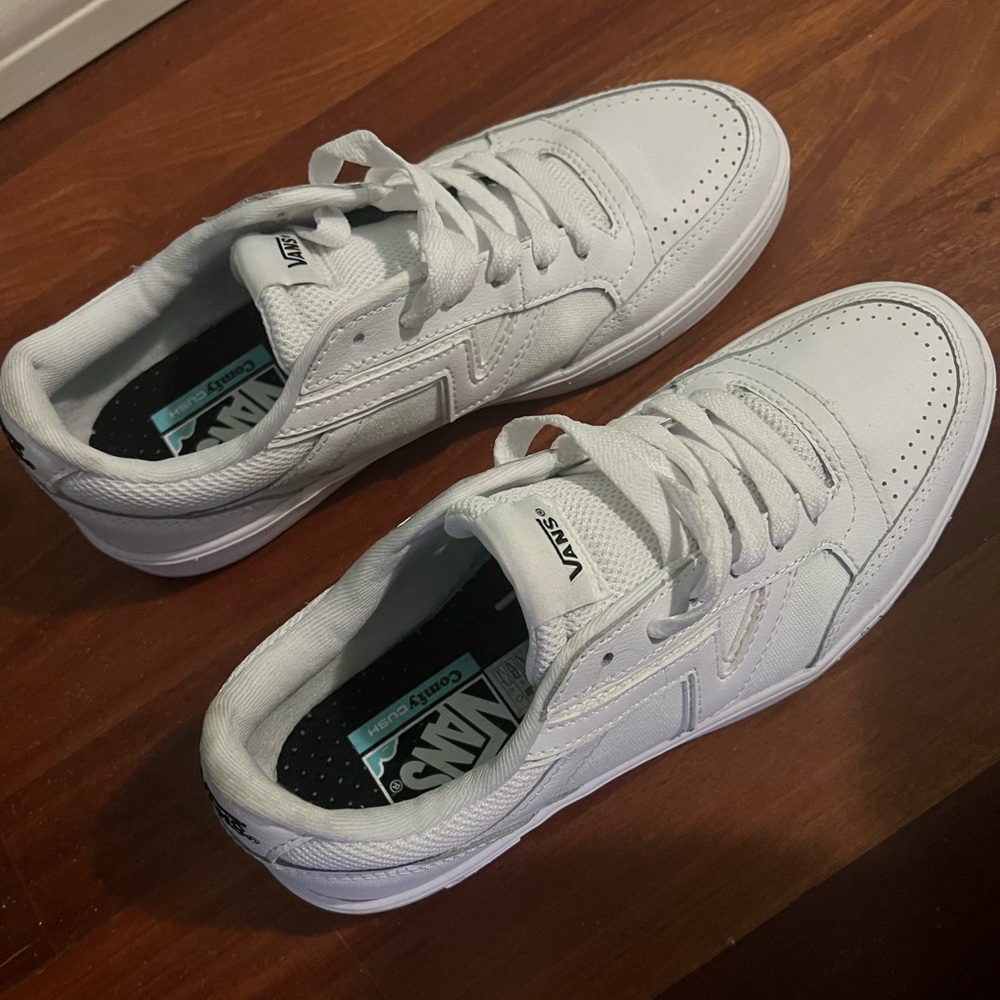 Vans lowland all white